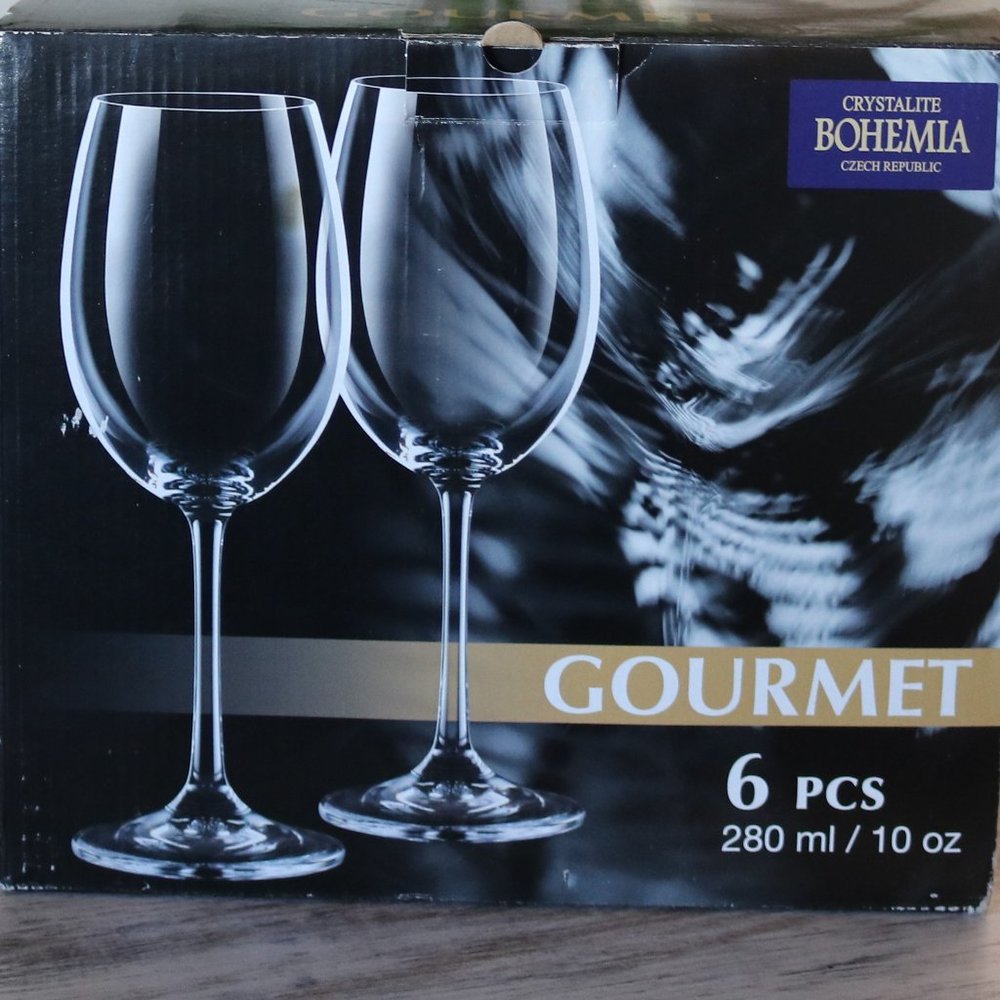 (New in the Box) Gourmet White Wine Glasses